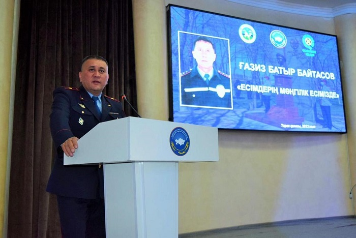 Таразда полиция капитаны Ғазиз Байтасовтың құрметіне арналған ән жарыққа шықты