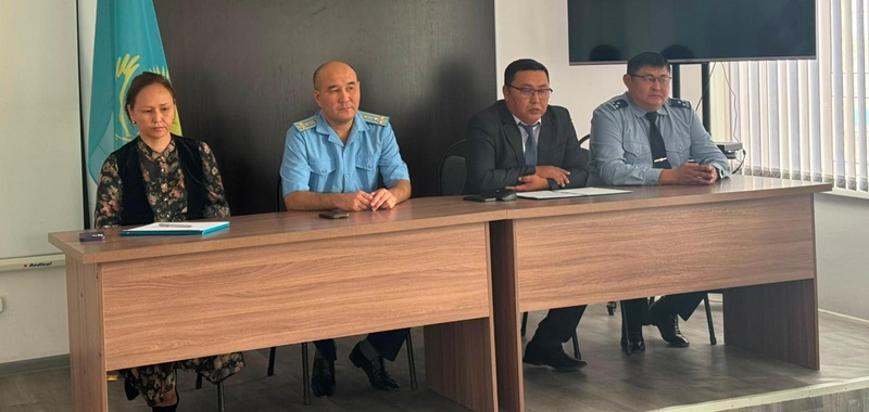 Азаматтардың құқықтық сауаттылығын арттыру, сот тәжірибесін түсіндіру және сот жүйесіне деген сенімді нығайту туралы дөңгелек үстел